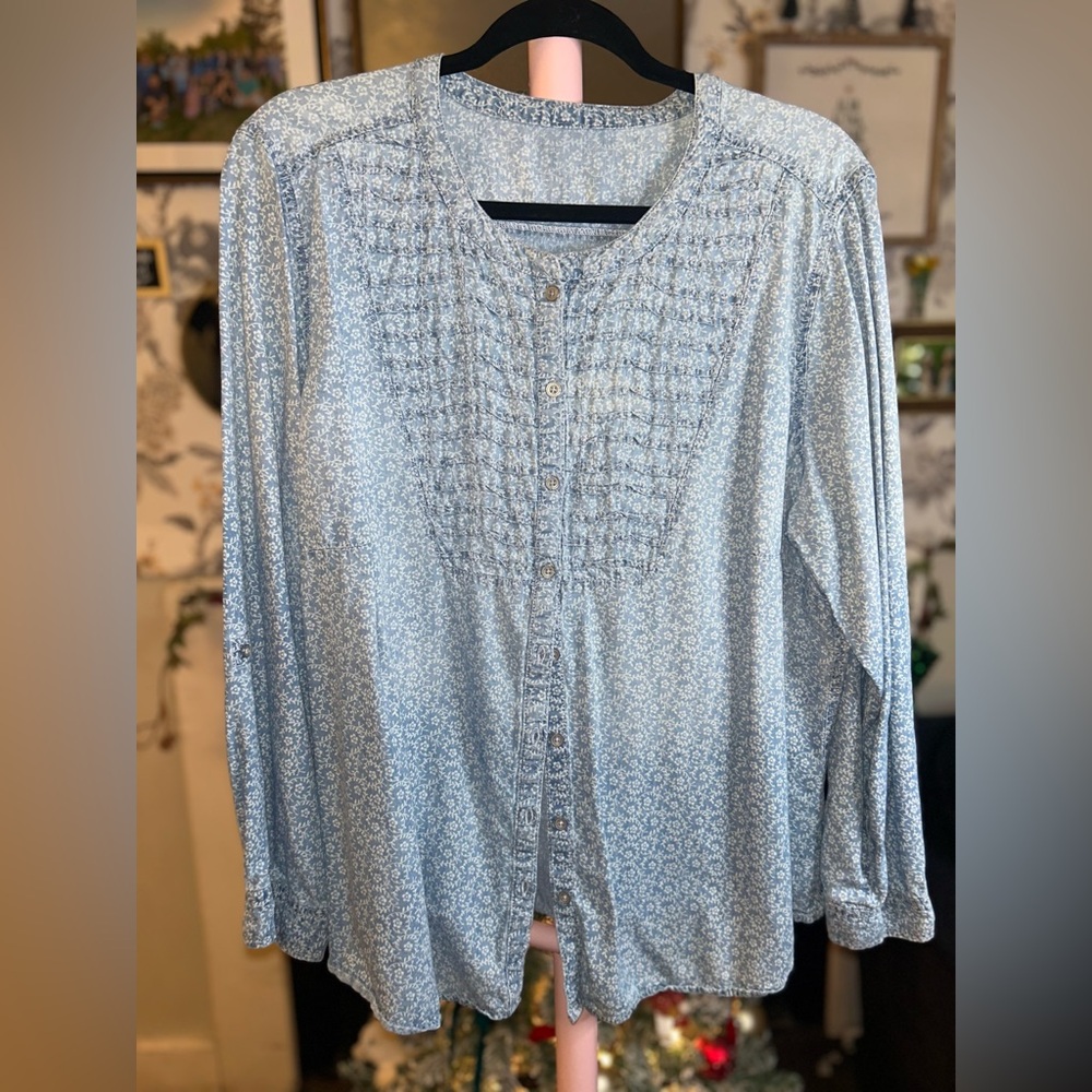 Women's Blue Light Denim Patterned Top